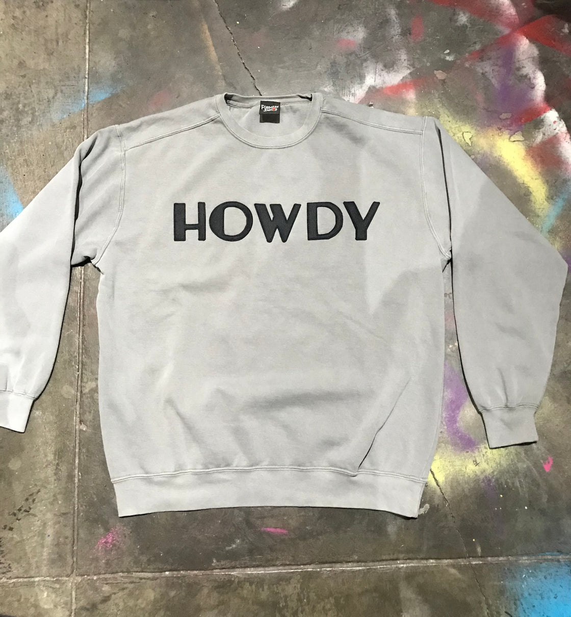 "Howdy" Sweatshirt with felt lettering